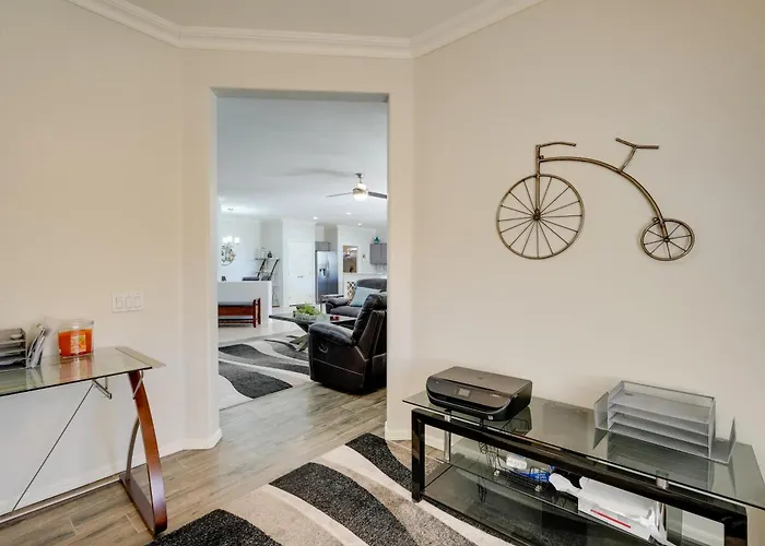 Close To Golf! Sunlit Escape W/ Casita Holiday home Surprise