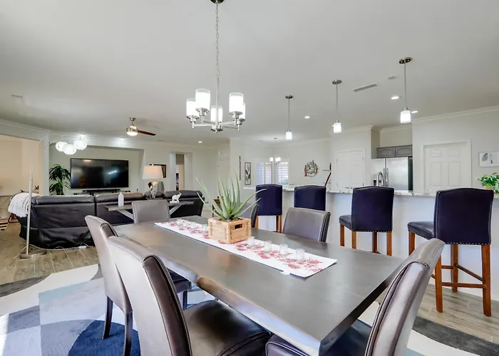 Close To Golf! Sunlit Escape W/ Casita