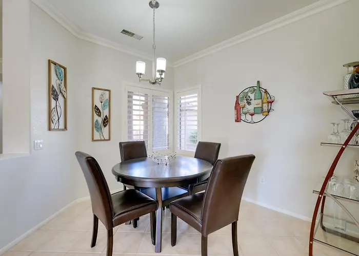 Close To Golf! Sunlit Escape W/ Casita Holiday home